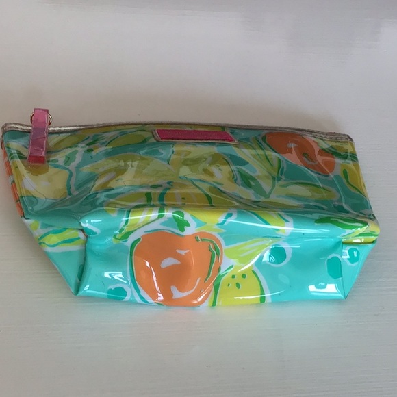 NEW!  Lilly Pulitzer Makeup Bag! - Picture 4 of 6